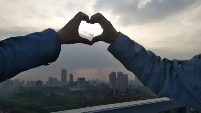 何为兄弟？朋友好做，兄弟难当